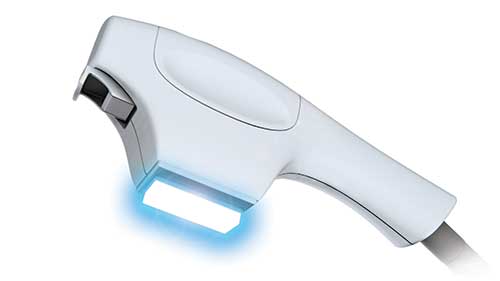 broadband light therapy device